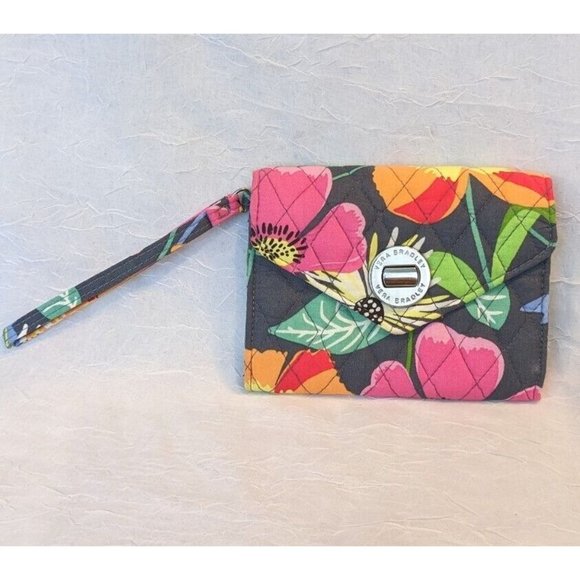 Vera Bradley Jazzy Blooms Wristlet Quilted Purse Wallet Turn Clasp Floral Boho - Picture 1 of 13